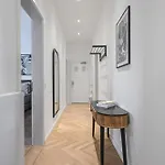 Lägenhet The Bornholmer, Spacious 100m2, Ideal For Groups & Families, 2br, Huge Living Room, 4 - 8 Guests *