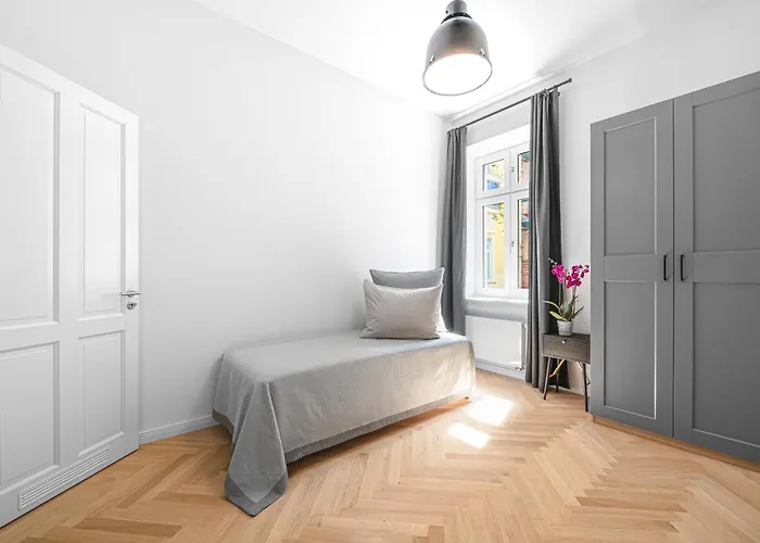 The Bornholmer, Spacious 100m2, Ideal For Groups & Families, 2br, Huge Living Room, 4 - 8 Guests Apartmán Berlín