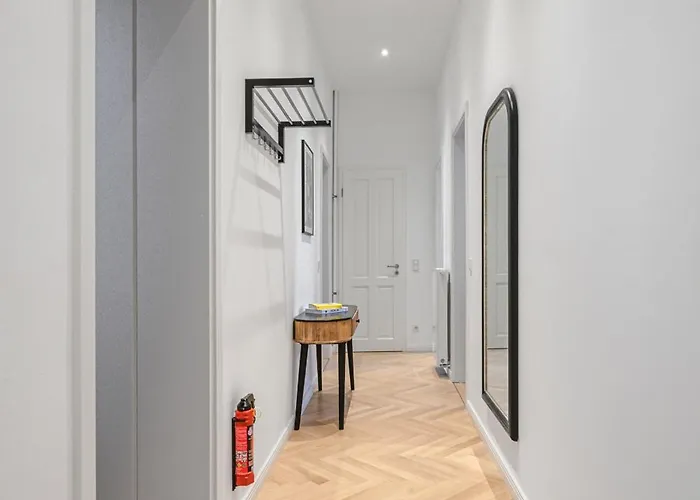 The Bornholmer, Spacious 100m2, Ideal For Groups & Families, 2br, Huge Living Room, 4 - 8 Guests * 柏林